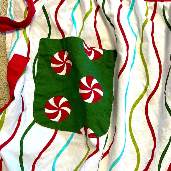 Pier 1 - Festive Peppermint Apron - - Picture 2 of 3